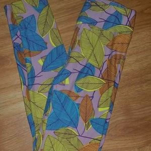Colors of Fall Leaves LLR OS Leggings Never Worn